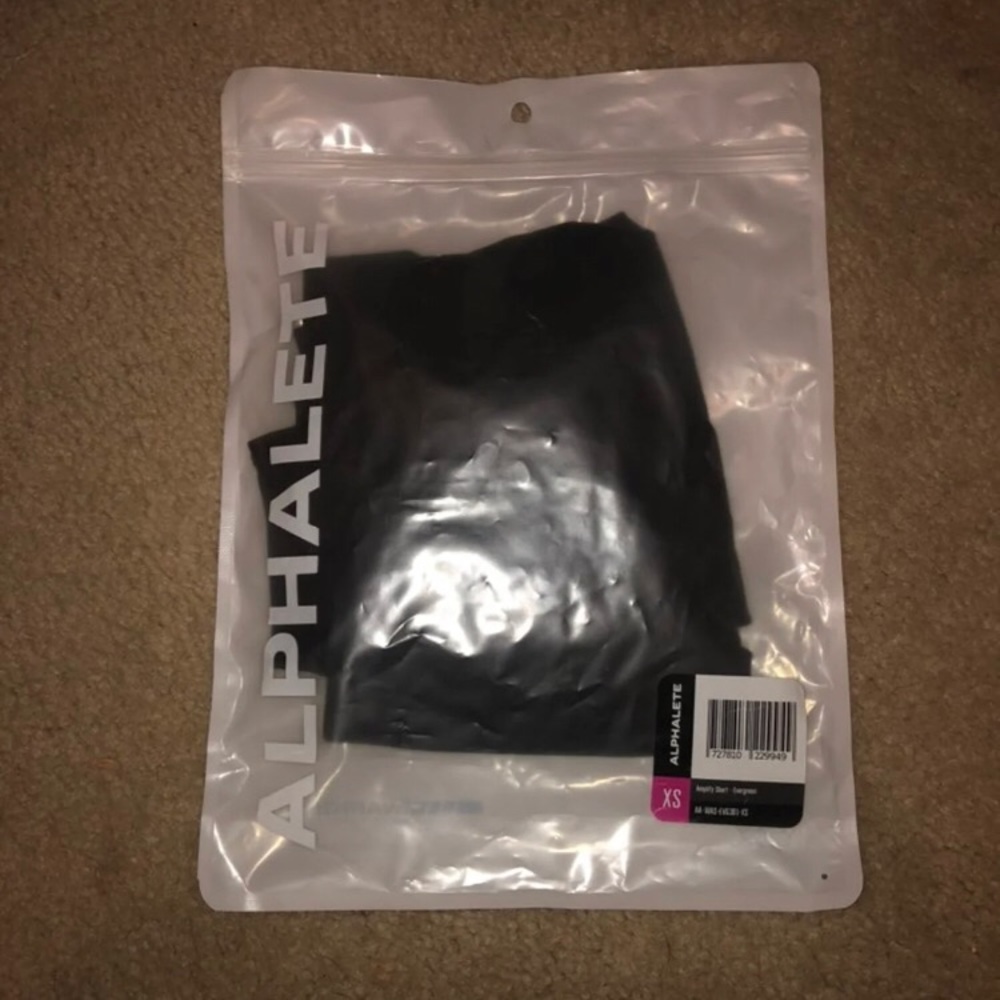 BNWT Alphalete Amplify Shorts